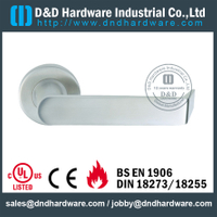 الفولاذ المقاوم للصدأ نموذج جديد الحديثة التصميم الحديث باب التعامل مع الباب المعدني - DDSH109